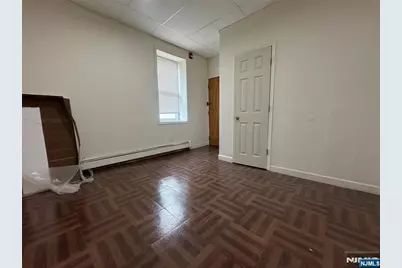 52-54 Stuyvesant Avenue 1st Floor #5, Lyndhurst Township, NJ 07071 - Photo 5