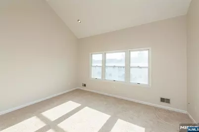 45 Royal Avenue 36 #36, Hawthorne, NJ 07506 - Photo 3