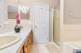 124 Ridge Dr, Pompton Lakes, NJ 07442 - Photo 17