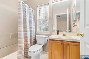 124 Ridge Dr, Pompton Lakes, NJ 07442 - Photo 21