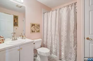 15 Paradise Pl C0008, Roseland, NJ 07068 - Photo 23