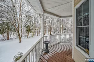 15 Paradise Pl C0008, Roseland, NJ 07068 - Photo 3