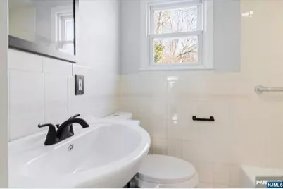 301 Riverview Road, Pompton Lakes, NJ 07442 - Photo 13