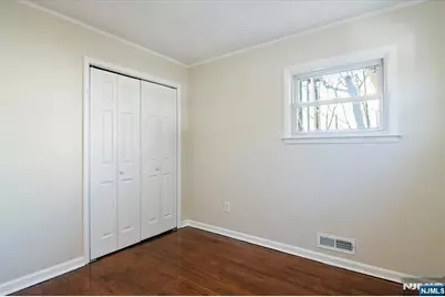 301 Riverview Road, Pompton Lakes, NJ 07442 - Photo 17