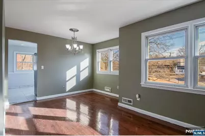 301 Riverview Road, Pompton Lakes, NJ 07442 - Photo 7