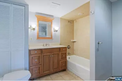 301 Riverview Road, Pompton Lakes, NJ 07442 - Photo 23