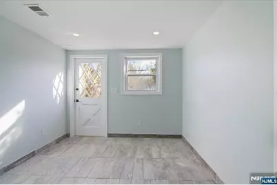 301 Riverview Road, Pompton Lakes, NJ 07442 - Photo 25