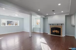 301 Riverview Rd, Pompton Lakes, NJ 07442 - Photo 21