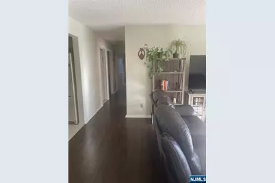 181 Linden 181 #181, Mahwah, NJ 07430 - Photo 3