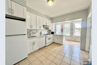 112 Tappan Street 2 #2, Kearny, NJ 07032 - Photo 11