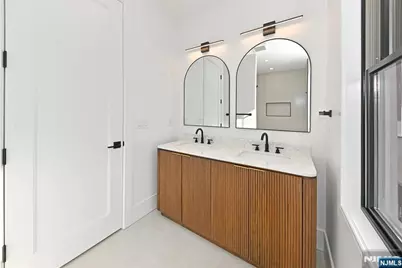 212 Monroe Avenue, River Edge, NJ 07661 - Photo 27