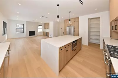 212 Monroe Avenue, River Edge, NJ 07661 - Photo 15