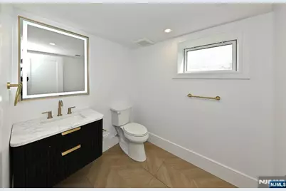 212 Monroe Avenue, River Edge, NJ 07661 - Photo 31