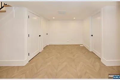 212 Monroe Avenue, River Edge, NJ 07661 - Photo 33