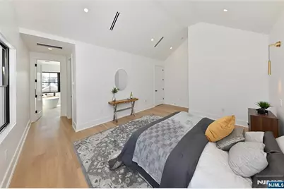 212 Monroe Avenue, River Edge, NJ 07661 - Photo 19