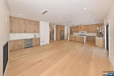 212 Monroe Avenue, River Edge, NJ 07661 - Photo 11