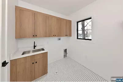 212 Monroe Avenue, River Edge, NJ 07661 - Photo 29