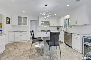 609 Echo Glen Ave, River Vale Township, NJ 07675 - Photo 9