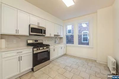 137 Hammond Avenue, Passaic, NJ 07055 - Photo 21