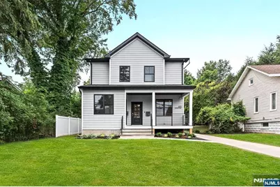 165 Jefferson Avenue 2nd Floor #2ND FLOOR, Cresskill, NJ 07626 - Photo 1