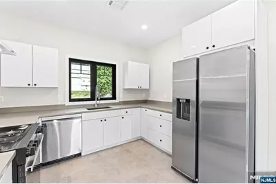 165 Jefferson Avenue 2nd Floor #2ND FLOOR, Cresskill, NJ 07626 - Photo 9