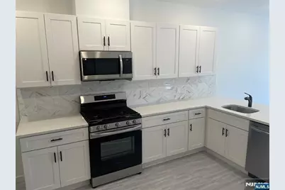 51 E Main Street 205 #205, Bergenfield, NJ 07621 - Photo 3