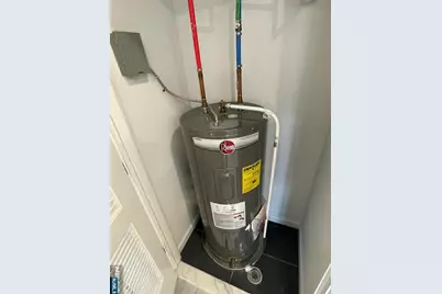 51 E Main Street 205 #205, Bergenfield, NJ 07621 - Photo 9