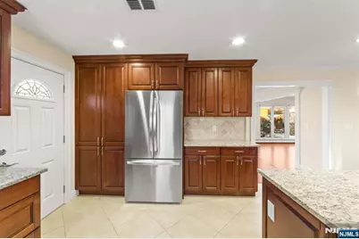662 Summit Street, Englewood Cliffs, NJ 07632 - Photo 23