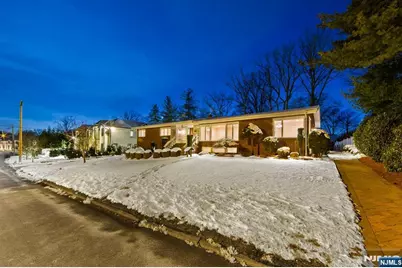 662 Summit Street, Englewood Cliffs, NJ 07632 - Photo 49