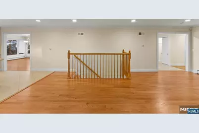 662 Summit Street, Englewood Cliffs, NJ 07632 - Photo 39