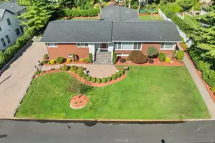 662 Summit St, Englewood Cliffs, NJ 07632 - Photo 5