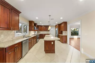 662 Summit Street, Englewood Cliffs, NJ 07632 - Photo 21