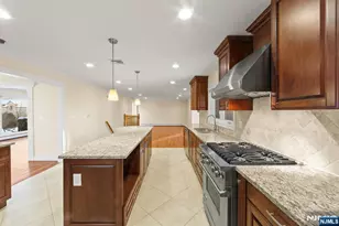 662 Summit St, Englewood Cliffs, NJ 07632 - Photo 23