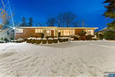 662 Summit Street, Englewood Cliffs, NJ 07632 - Photo 47