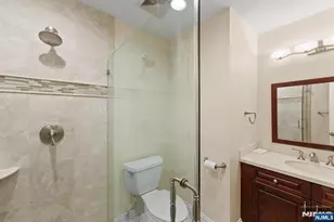 662 Summit St, Englewood Cliffs, NJ 07632 - Photo 29