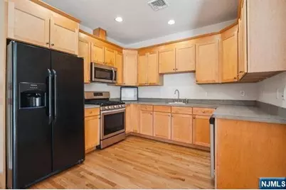 683 Main Street, Hackensack, NJ 07601 - Photo 7