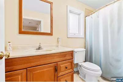 777 Washington Avenue, Washington Township, NJ 07676 - Photo 17