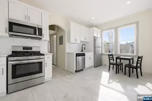 265 N 17th Street 2L, Bloomfield, NJ 07003 - Photo 3