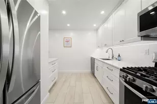 1530 Palisade Ave 23E, Fort Lee, NJ 07024 - Photo 9