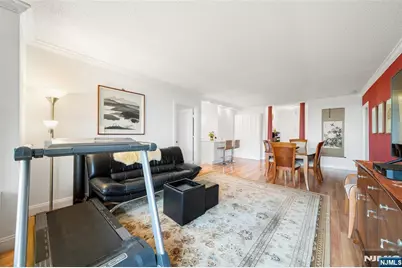 1530 Palisade Avenue 23E #23E, Fort Lee, NJ 07024 - Photo 5