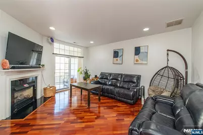 115 Kensington Lane 196 #196, Livingston, NJ 07039 - Photo 9