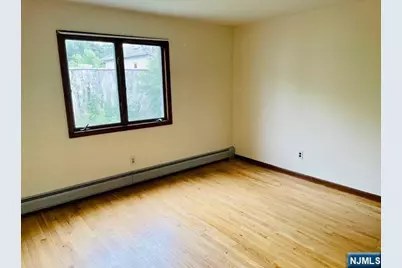 409 3rd Street 1st Fl #1st FL, Palisades Park, NJ 07650 - Photo 5