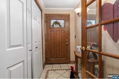 320 Watson Avenue, Lyndhurst Township, NJ 07071 - Photo 3