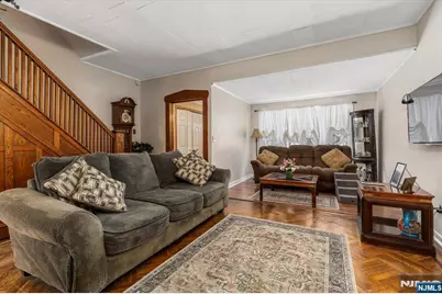 320 Watson Avenue, Lyndhurst Township, NJ 07071 - Photo 5