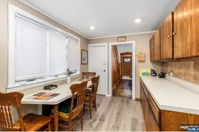 320 Watson Avenue, Lyndhurst Township, NJ 07071 - Photo 11