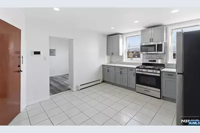 280 Wilson Avenue 2L #2L, Kearny, NJ 07032 - Photo 1