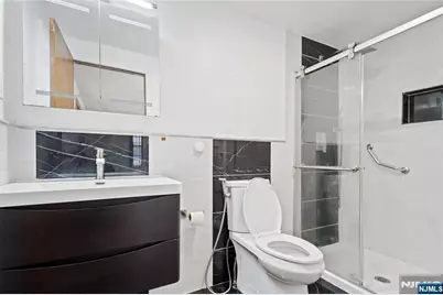 85 Merseles Street 2 #2, Jersey City, NJ 07302 - Photo 9