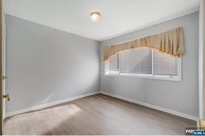 32-06 Rosalie Street, Fair Lawn, NJ 07410 - Photo 13