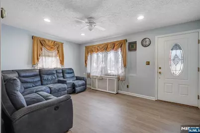 32-06 Rosalie Street, Fair Lawn, NJ 07410 - Photo 3