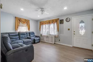 32-06 Rosalie St, Fair Lawn, NJ 07410 - Photo 3